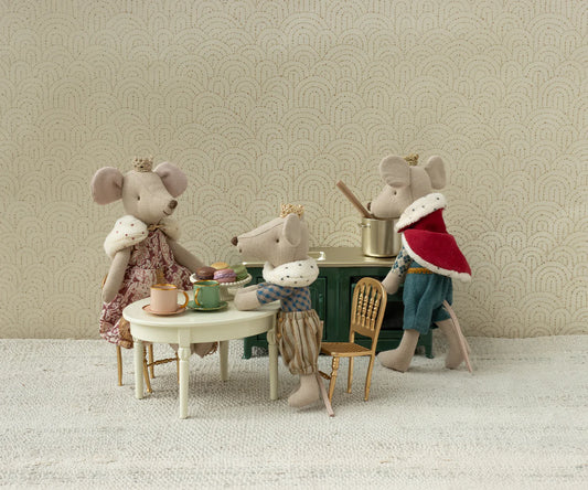 Maileg Vintage Dining Table Mouse Off-White