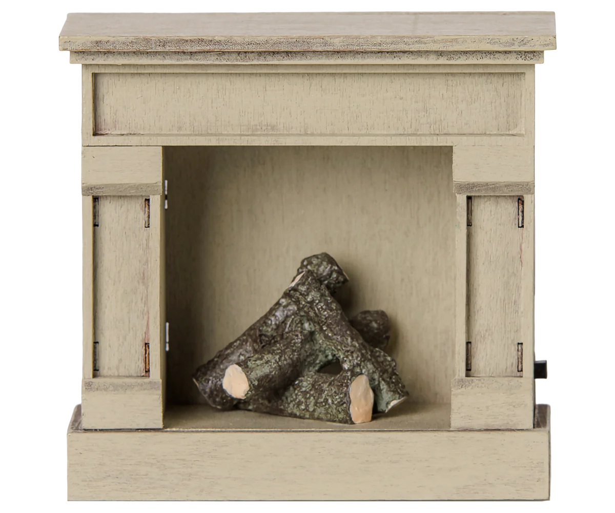 Maileg Fireplace Mouse Off White