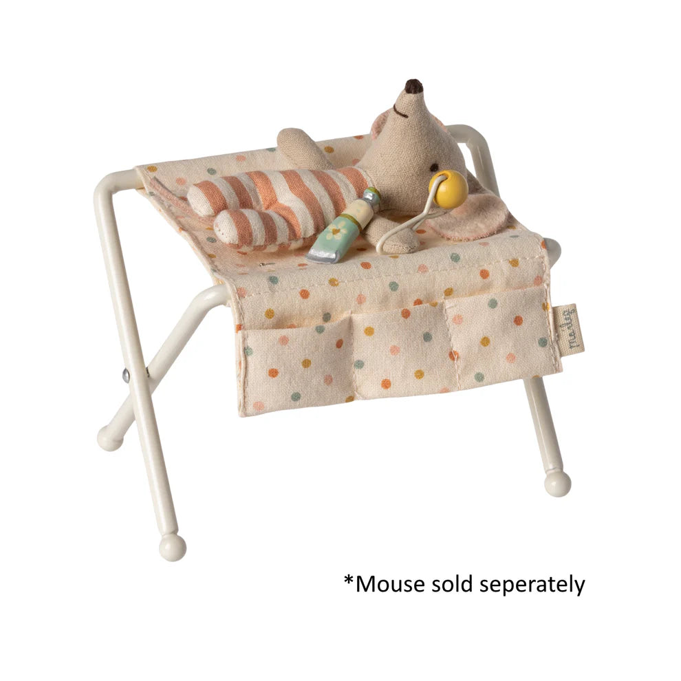 Maileg Nursery Table Mouse Off-White