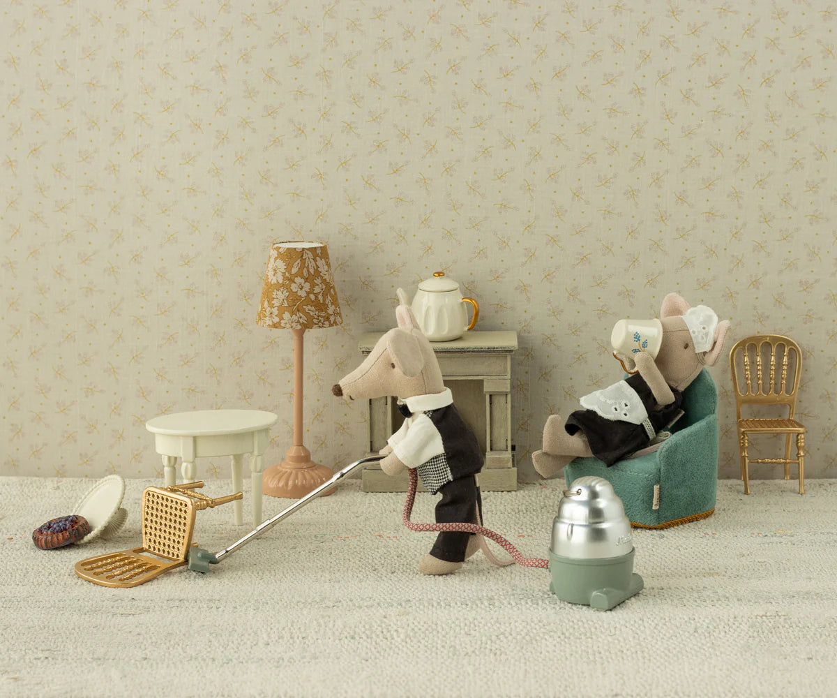 Maileg Waiter Mouse