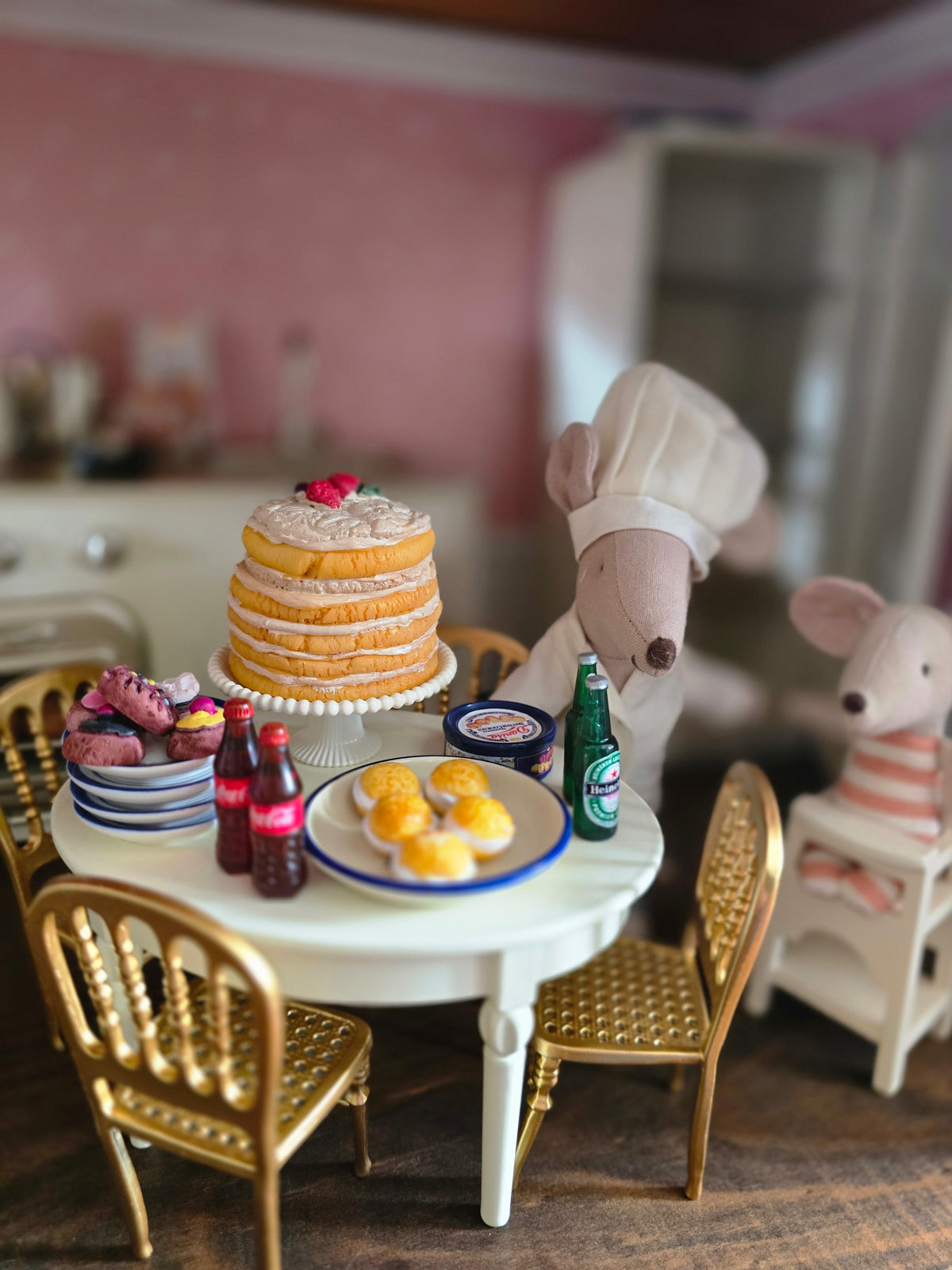 Maileg Party Cake & Cake Stand Mouse