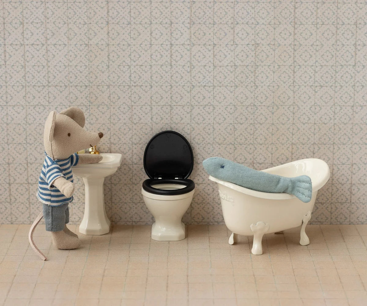 Maileg Water Closet Mouse – Off White