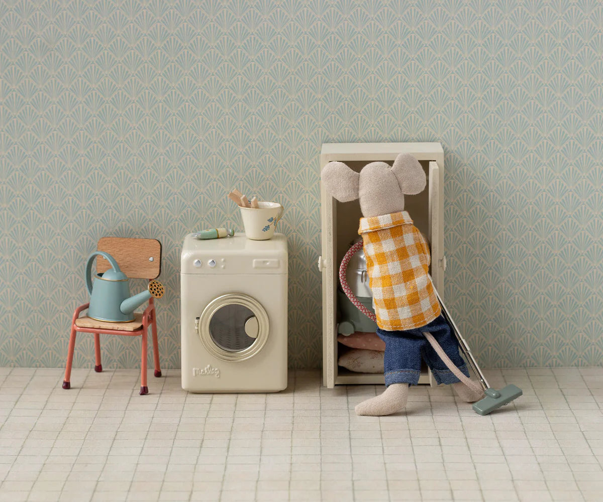 Maileg Washing Machine Mouse Off-White