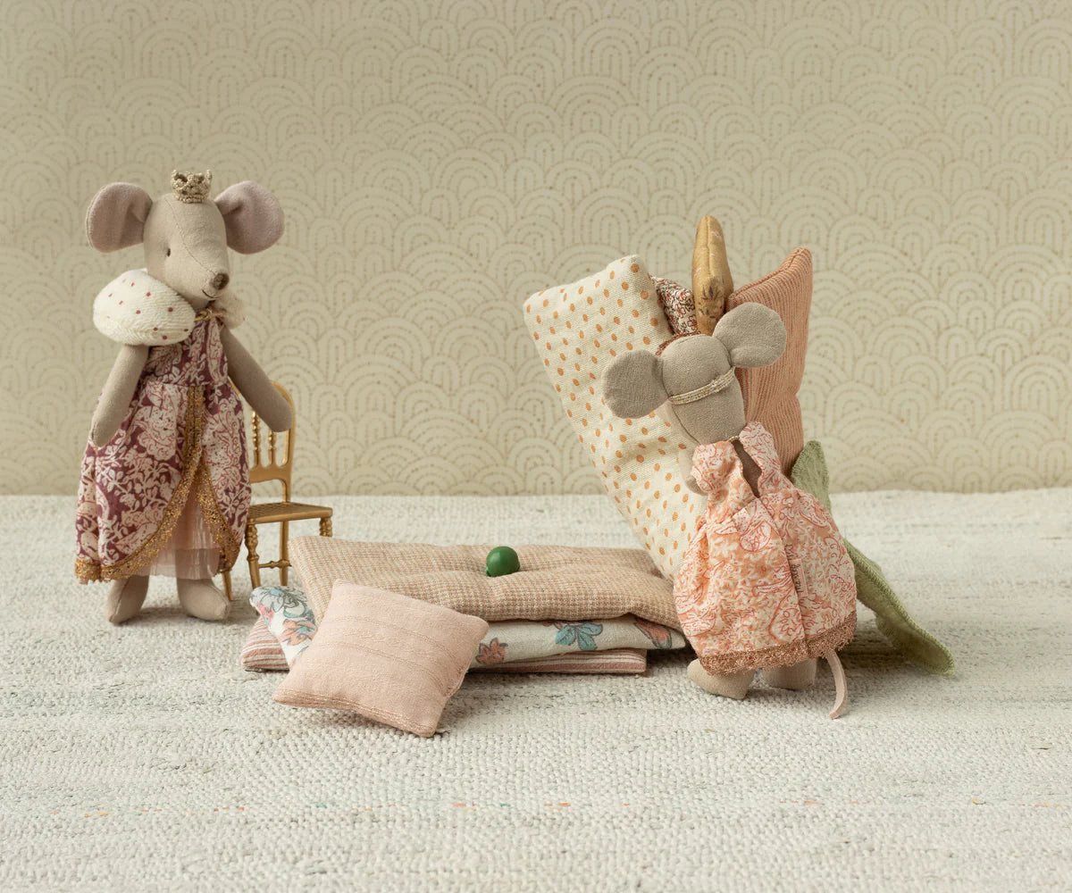 Maileg Princess & The Pea Big Sister Mouse
