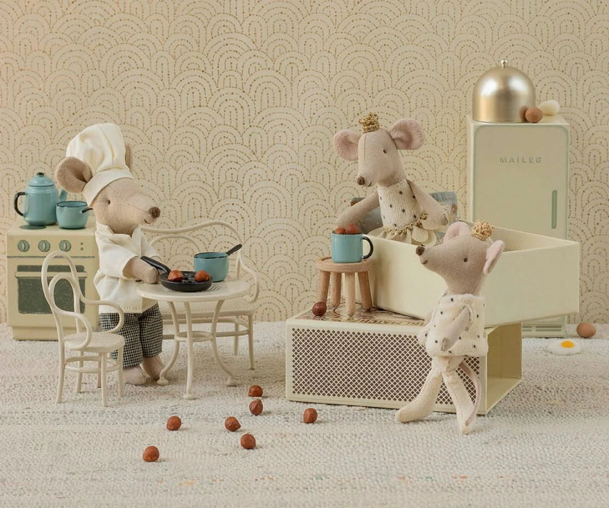 Maileg Royal Twin Mice in Matchbox 2025