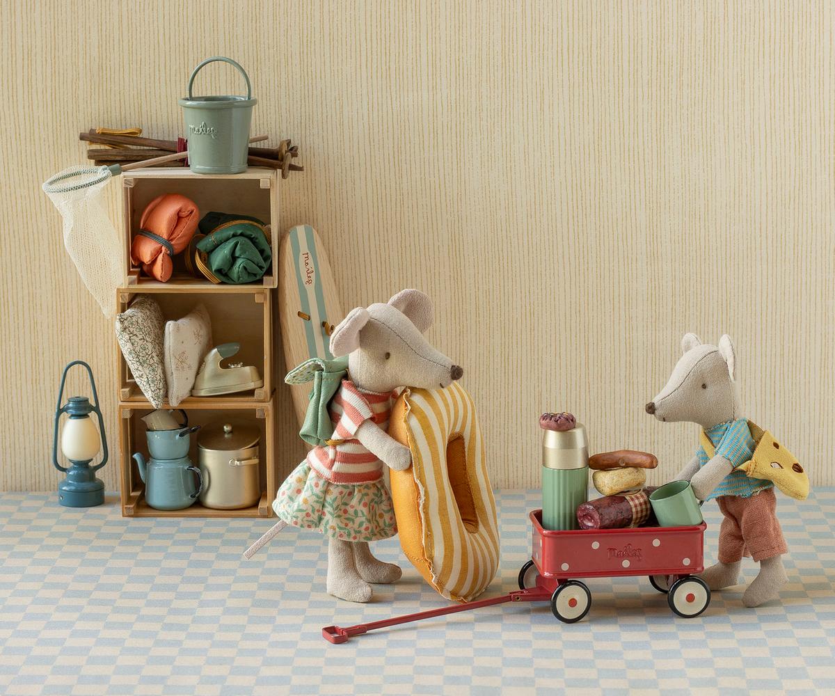 Maileg Wagon Mouse Red